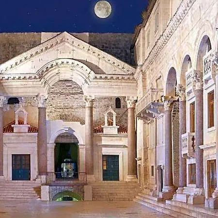 Luxury Fortuna 2 **** Hotel 3*